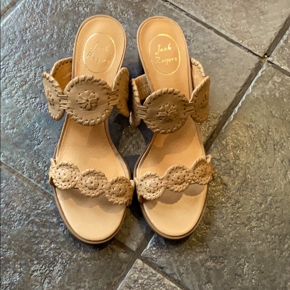 Beige/tan Jack Rogers sandals